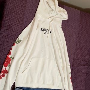 Brand Young and recklez size m color white